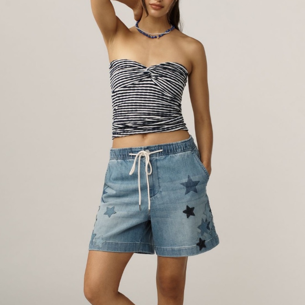 PILCRO➕NWT Star Embellished Pull-On Shorts